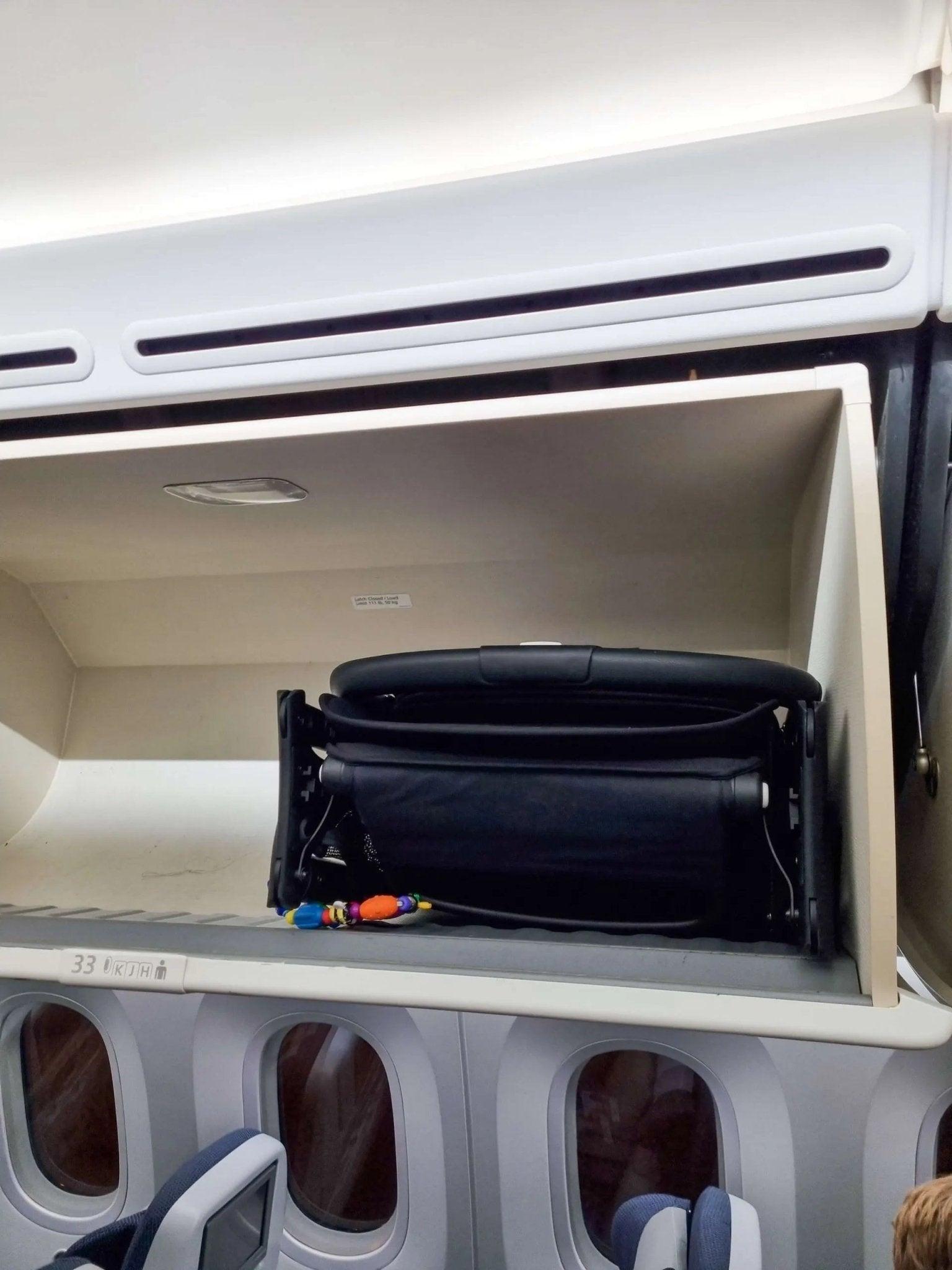 Carrinhos - Cabine de Avião - Bebegui - Cadeiras Auto e Carrinhos